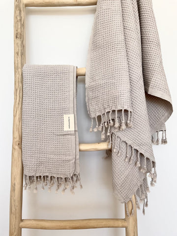 Onefinesunday Co - Signature Luxe Turkish Towel in Waffle Desert Sand